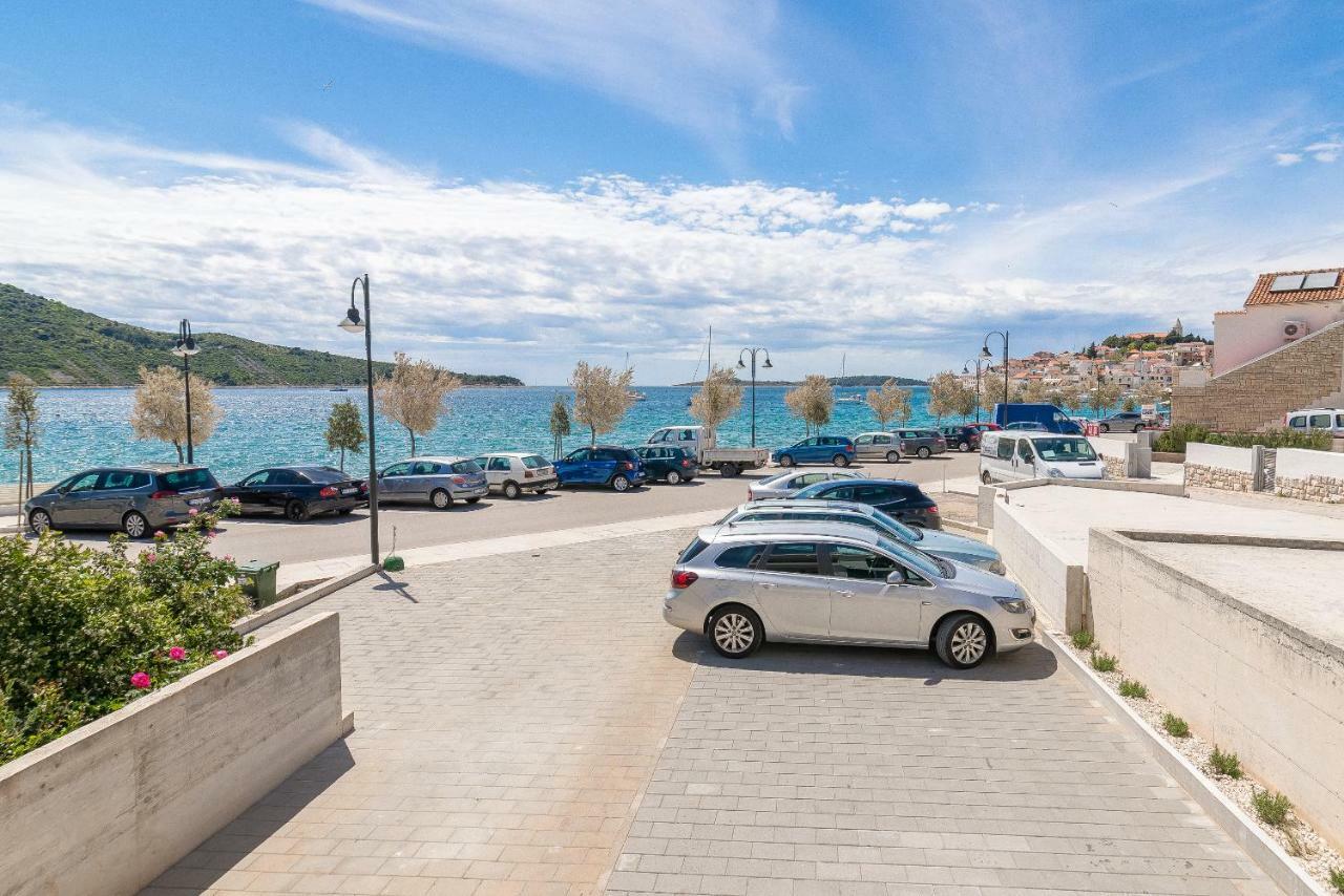 Beachfront Apartments Villa Sisa Primošten Zewnętrze zdjęcie